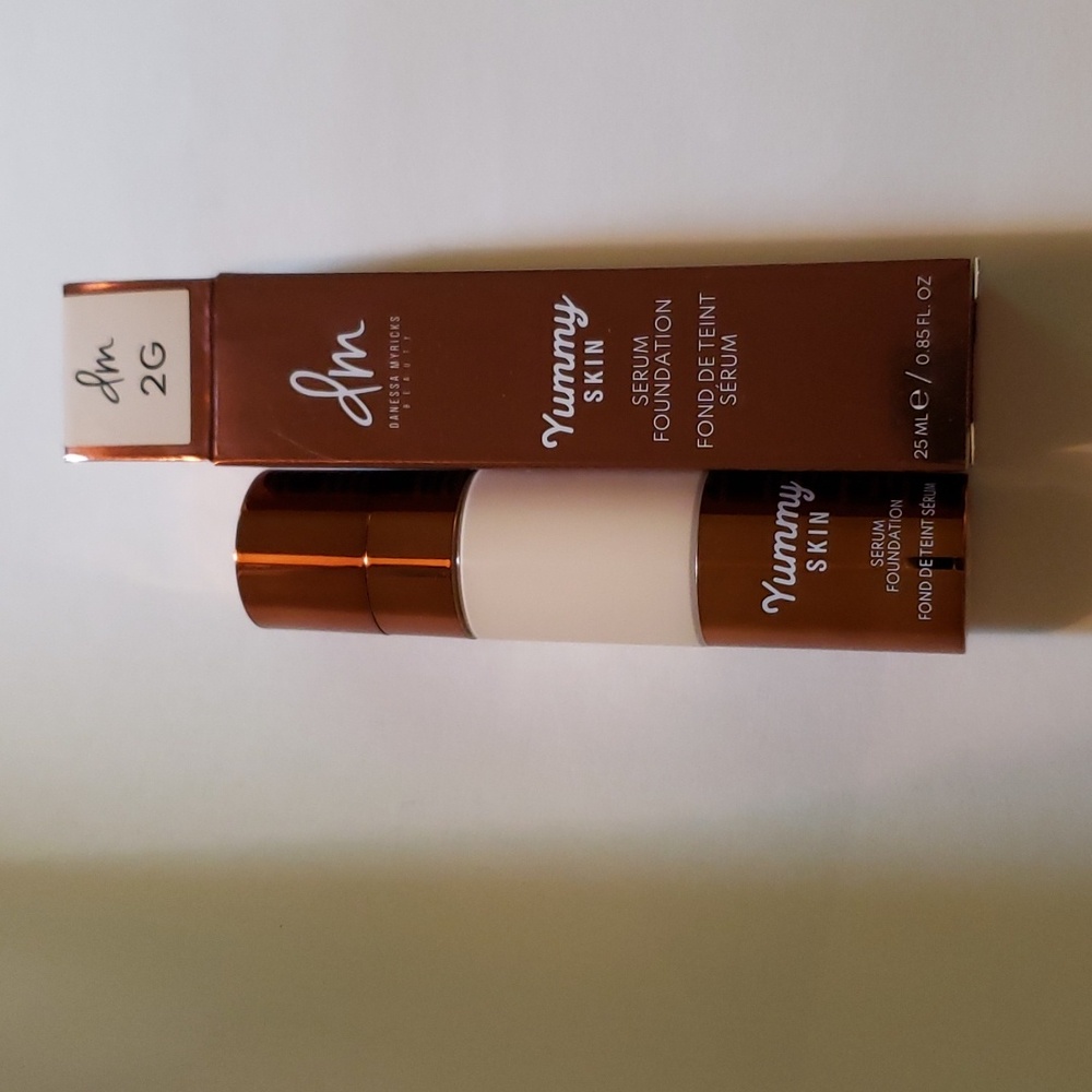 Daness Myricks 2G Serum Foundation
